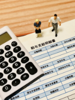 2025年の労基署の監督指導における賃金不払事案は128億円